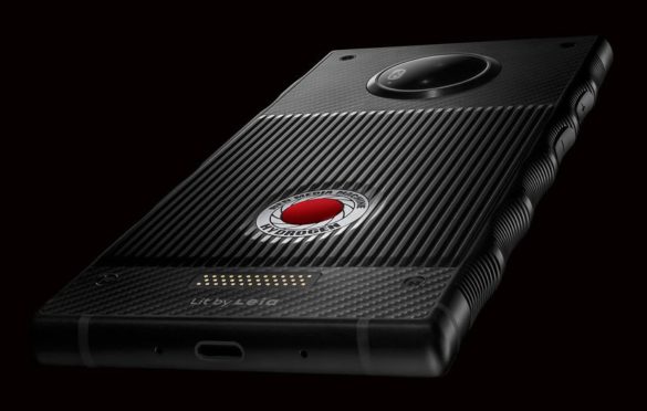 RED Hydrogen One: No notch Just “4V” display "Holographic" View Display