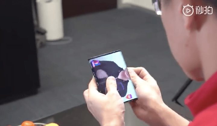 Xiaomi and Huawei Reportedly in talk With Samsung for Foldable Display