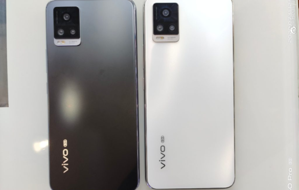 Vivo S7 Hands on images surfaced online, Looks quite identical to Huawei Mate 30