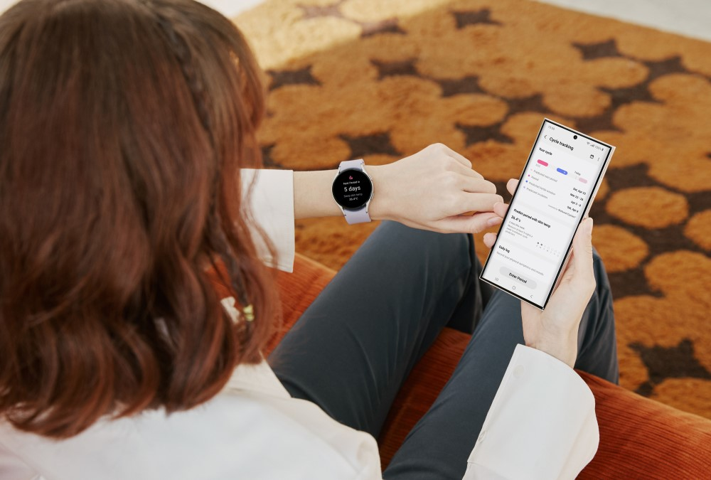 Samsung's Galaxy Watch 5 Series update brings more accurate menstrual cycle tracking through temperature measurement.